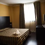 Palace 4*