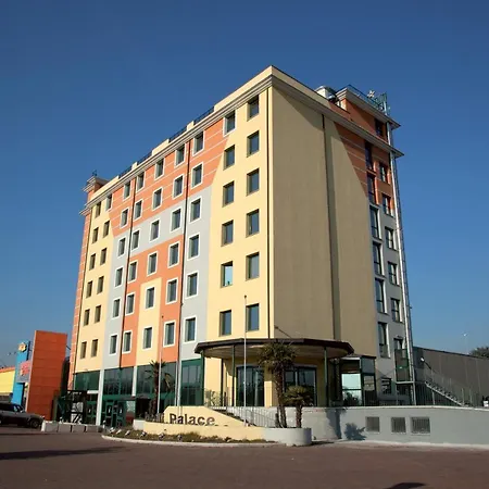 Palace 4* Vercelli