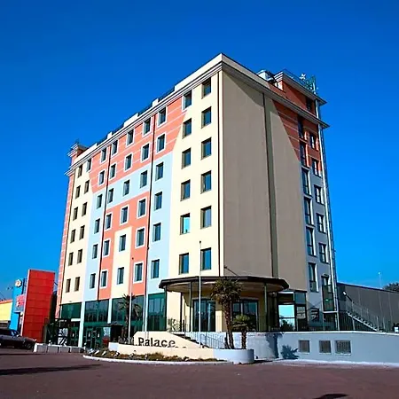 Palace 4*