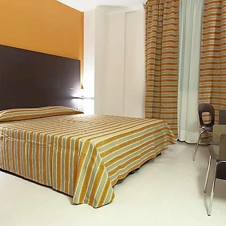 فندق Palace 4*