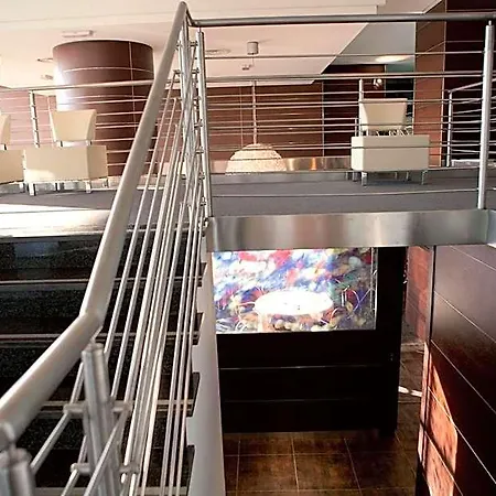 Palace 4*