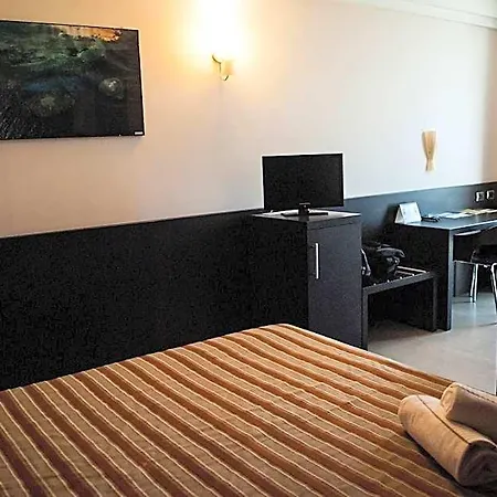 Palace 4* فيرتشيلي